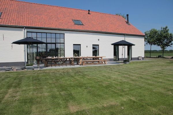 Groot Hof ter Zand in Zuidzande - Foto 1 van 40