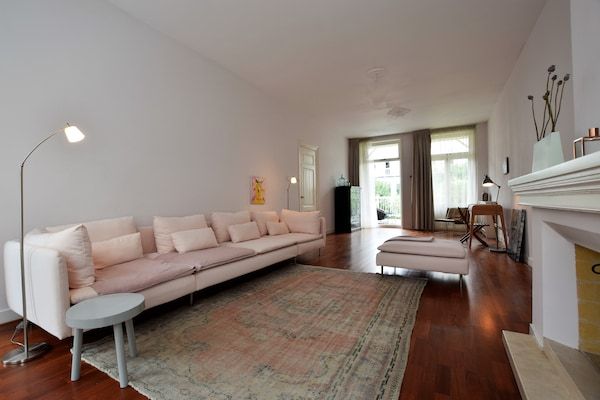Woonkamer - Herenhuis in hartje Den Haag in Den Haag (1)