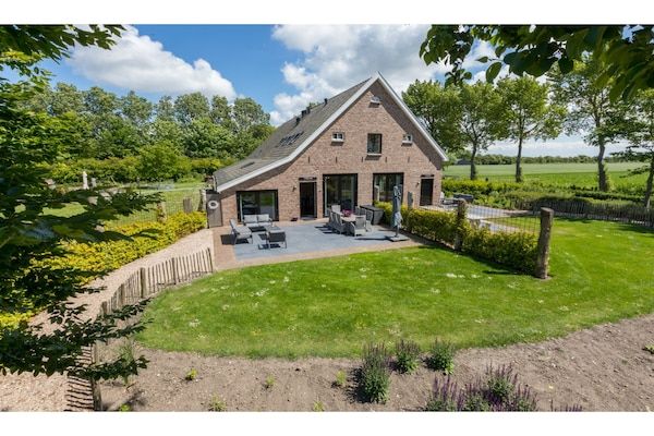 Familiehuis - Lepelstraat 18AB  Vrouwenpolder in Vrouwenpolder - Foto 1 van 40