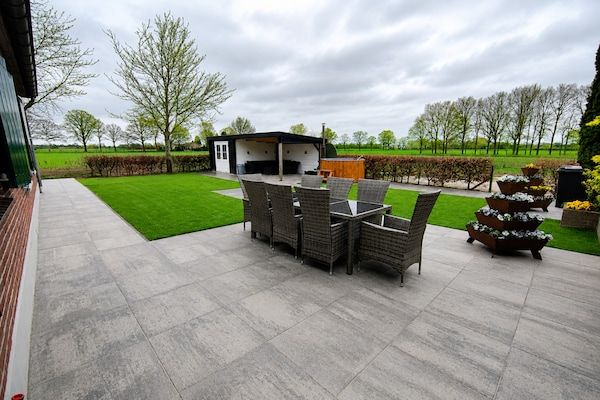 Terras - Boerderij in Silvolde met Hottub in Silvolde (5)
