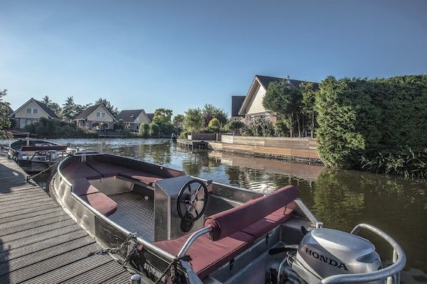 AreaSummer1KM - Duurzame watervilla met afwasmachine, bij een meer in Medemblik (5)