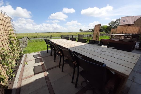 Voorzieningen - Stijlvolle Friese villa met tuin in Leons (3)