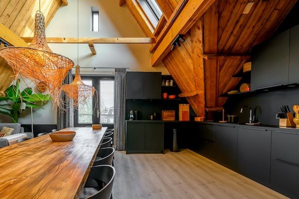 Keuken - Prachtige groeps loft met sauna nabij strand zee in Julianadorp (4)