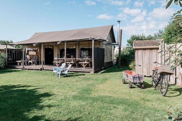 Buitenkant - Woodlodge Luxe in Duynpark, Callanstoog in Callantsoog (1)