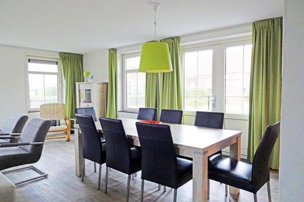 Eetkamer - Huis in Nederland voor 8 personen in Breskens (3)
