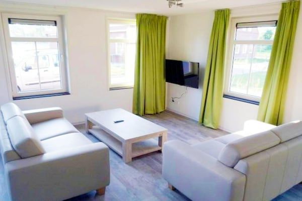 Woonkamer - Stranduitje Breskens in Breskens (2)