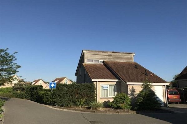 Buitenkant - Huisdiervriendelijk huis aan de kust in Breskens (1)