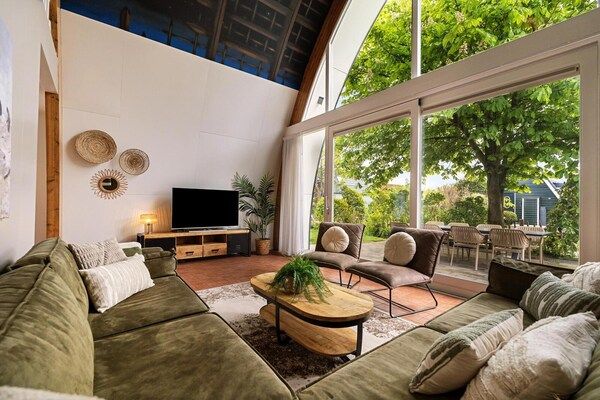 Woonkamer - Kustvilla met jacuzzi in Groote Keeten (2)