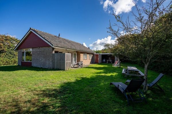 Buitenkant - Vakantiehuis in Petten met tuin in Petten (1)