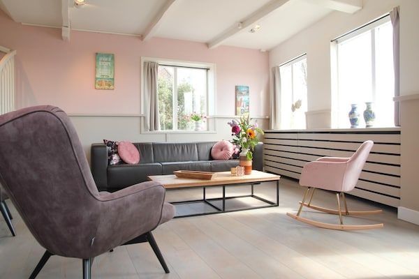 Woonkamer - Vakantiehuis bij de duinen van Egmond in Egmond aan den Hoef (2)
