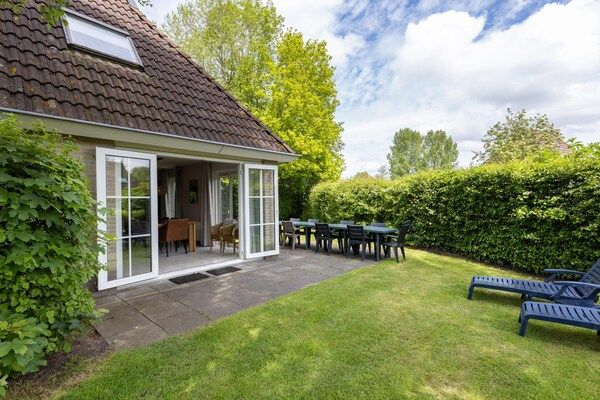 Buitenkant - Bungalow met jacuzzi, natuur in Eernewoud (1)