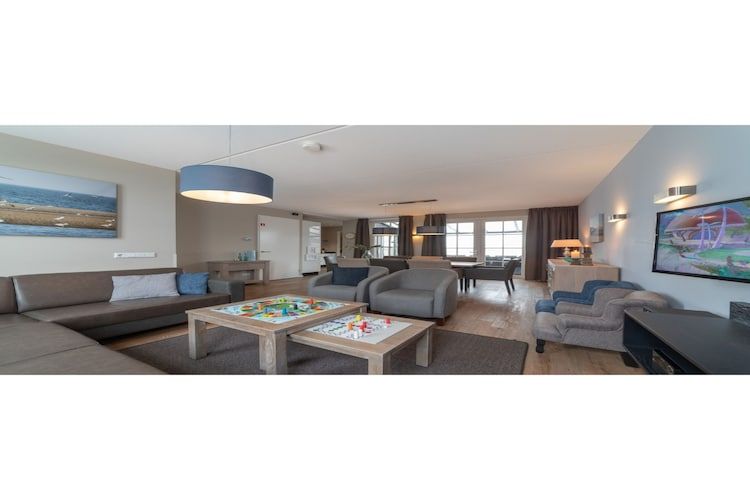 De woonkamer van Zeeuwse Pracht Kindervilla in Colijnsplaat