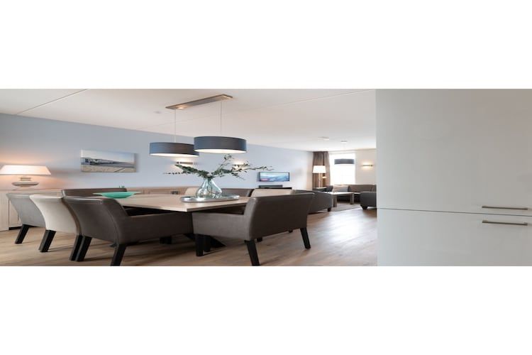 De eetkamer van Zeeuwse Pracht  hond in Colijnsplaat